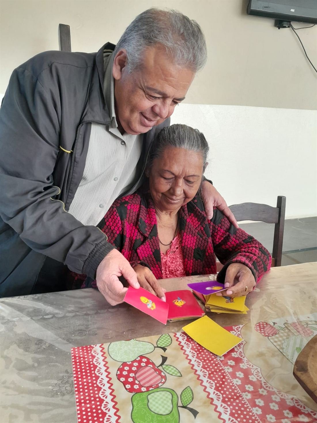 Residentes da Casa Viva em momento de convivência
